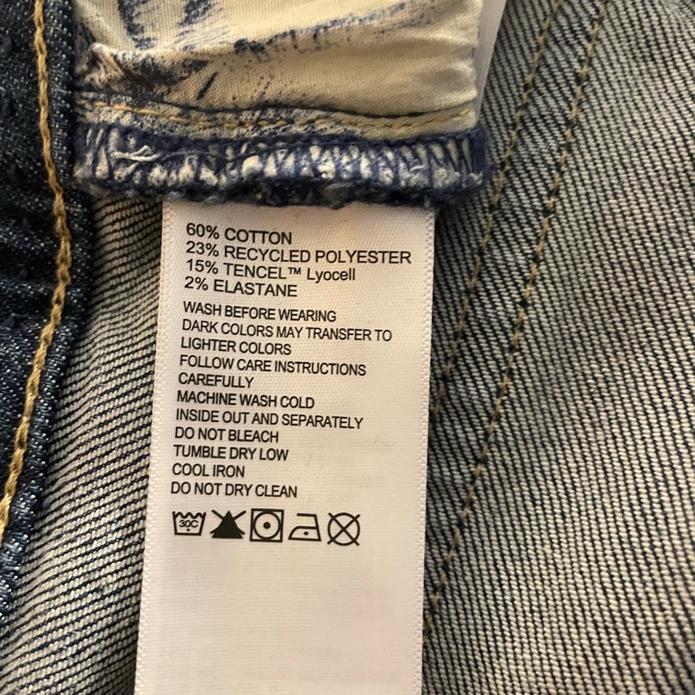 281. Tommy Bahama Indigo Palms Men’s Jeans, 36” - Picture 4 of 5